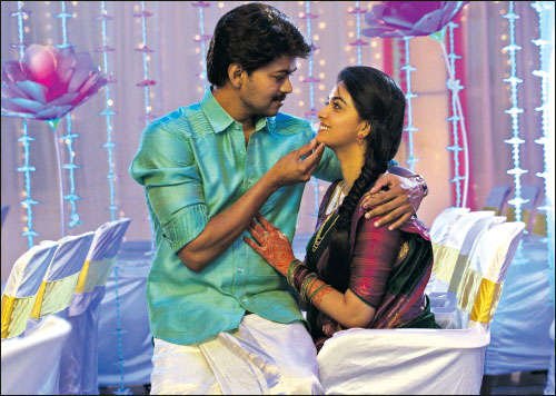 Bairavaa is an upcoming Tamil action thriller movie written, directed and produced by Bharathan. The film stars Vijay and Keerthy Suresh in the lead role, while Aparna Vinod, Papri Ghosh, Sathish, Rajendran, Jagapathi Babu, Daniel Balaji, Mime Gopi, Harish Uthaman, Sharath Lohitashwa, Sreeman, Y.G. Mahendra, Vijayaraghavan, Sugunthan, Prabhu in a cameo, Santhanam, Baby Monika Siva and Roshan Basheer appears in the supporting role. The songs and background score for the film are composed by Santhosh Narayanan. Vijay and Keerthy Suresh,Vijay,Keerthy Suresh,ilayathalapathy vijay,ilayathalapathy,Bairavaa latest movie stills,Bairavaa latest movie pics,Bairavaa latest movie images,Bairavaa latest movie photos,Bairavaa latest movie pictures