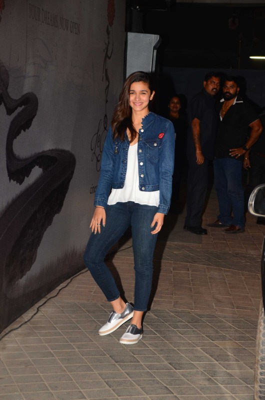 Bollywood actress Alia Bhatt snapped at Ok Jaanu special screening. Ok Jaanu special screening,Ok Jaanu,Celebs at Ok Jaanu special screening,Ranveer Singh,Alia Bhatt,Varun Dhawan,AR Rahman,Kriti Sanon,Aditya Roy Kapur,Shraddha Kapoor,Ok Jaanu special screening pics,Ok Jaanu special screening images,Ok Jaanu special screen
