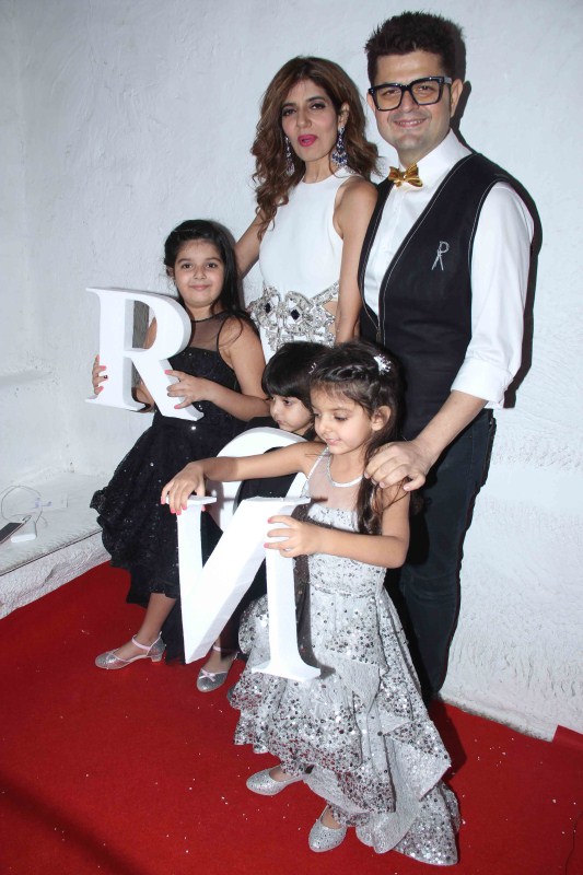 Photographer Dabboo Ratnani with his wife Manisha Ratnani during the launch of his 2017 calendar in Mumbai. Govinda,AR Rahman,Tiger Shroff,Kriti Sanon,Varun Dhawan,Dabboo Ratnani,Dabboo Ratnani calendar launch,Dabboo Ratnani calendar launch pics,Dabboo Ratnani calendar launch 2017,Dabboo Ratnani calendar 2017,Dabboo Ratnani calendar launch images,Dabboo Ratnani