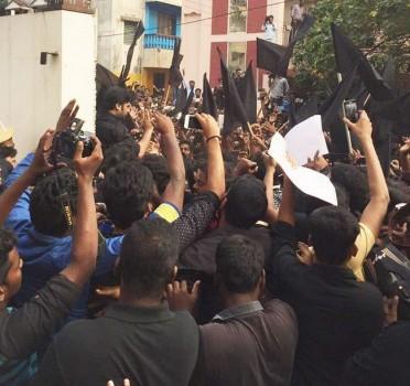 Kollywood actor Simbu protest against Jallikattu ban.