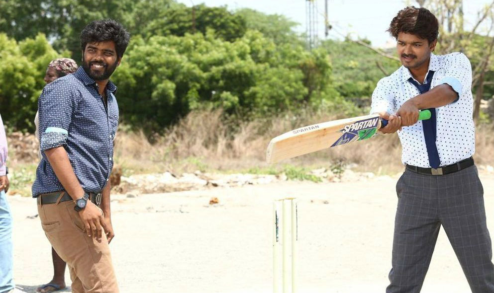 Bairavaa working Stills: Here are the latest pictures of Ilayathalapathy Vijay Keerthy Suresh and on the sets of his upcoming movie Bairavaa. Bhairavaa movie Working Stills,Bairavaa tamil movie leaked pics,bhairava vijay stills on the sets,Vijay,Keerthy Suresh,Sathish,Rajendran,Jagapathi Babu,Daniel Balaji,Bairavaa working pics,Bairavaa working images,Bairavaa working photos,Bairavaa working pi