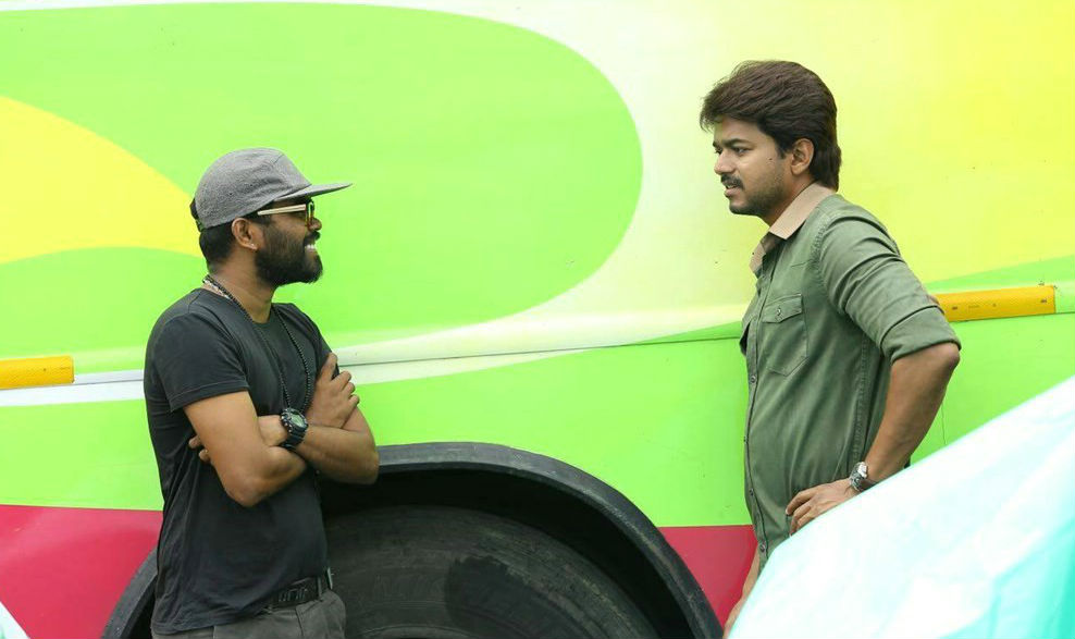 Bairavaa working Stills: Here are the latest pictures of Ilayathalapathy Vijay Keerthy Suresh and on the sets of his upcoming movie Bairavaa. Bhairavaa movie Working Stills,Bairavaa tamil movie leaked pics,bhairava vijay stills on the sets,Vijay,Keerthy Suresh,Sathish,Rajendran,Jagapathi Babu,Daniel Balaji,Bairavaa working pics,Bairavaa working images,Bairavaa working photos,Bairavaa working pi