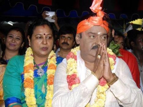 Vijayakanth and Premalatha celebrate Pongal festival