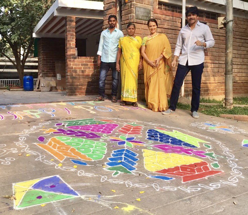 Nagarjuna Akkineni celebrates Pongal festival. Nagarjuna,Dhanush,Amala Paul,Vijayakanth,Varalaxmi Sarathkumar,Pongal festival,Makar Sankranti,Makar Sankranti 2017,Sankranti celebrations,Sankranti celebration pics,Sankranti celebration images,Sankranti celebration photos,Sankranti celebration stills,Sa