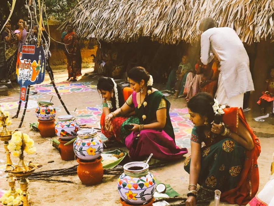 Varalaxmi Sarathkumar celebrates Pongal festival. Nagarjuna,Dhanush,Amala Paul,Vijayakanth,Varalaxmi Sarathkumar,Pongal festival,Makar Sankranti,Makar Sankranti 2017,Sankranti celebrations,Sankranti celebration pics,Sankranti celebration images,Sankranti celebration photos,Sankranti celebration stills,Sa