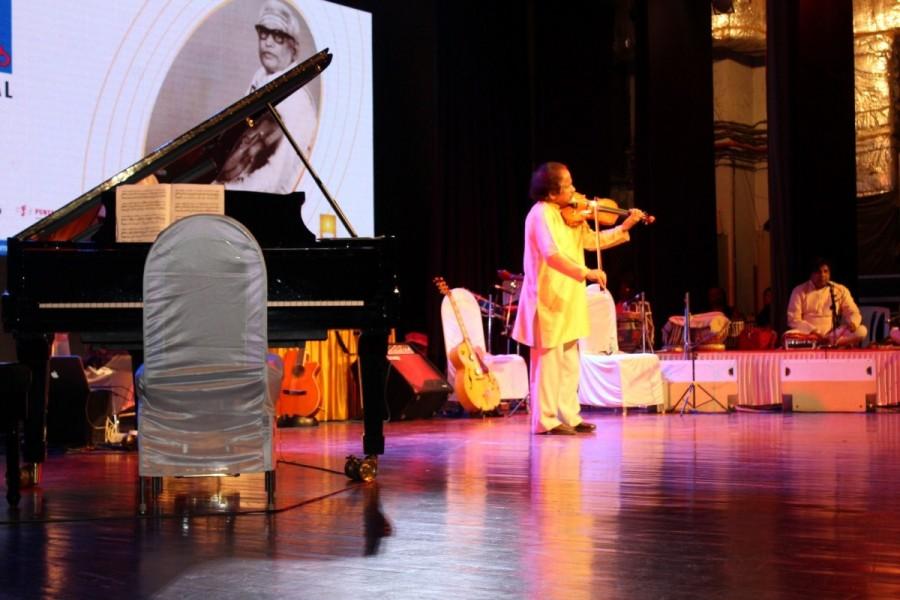 Violinist Dr. L. Subramaniam performs during the 25th Laxminarayana Global Music in Mumbai on Jan 13, 2017. Singer Kavita Krishnamurty,Violinist Dr. L. Subramaniam,Lakshminarayana Global Music Festival 2017,Lakshminarayana Global Music Festival,Lakshminarayana Global Music Festival 2017 pics,Lakshminarayana Global Music Festival 2017 images,Lakshminarayana Glob