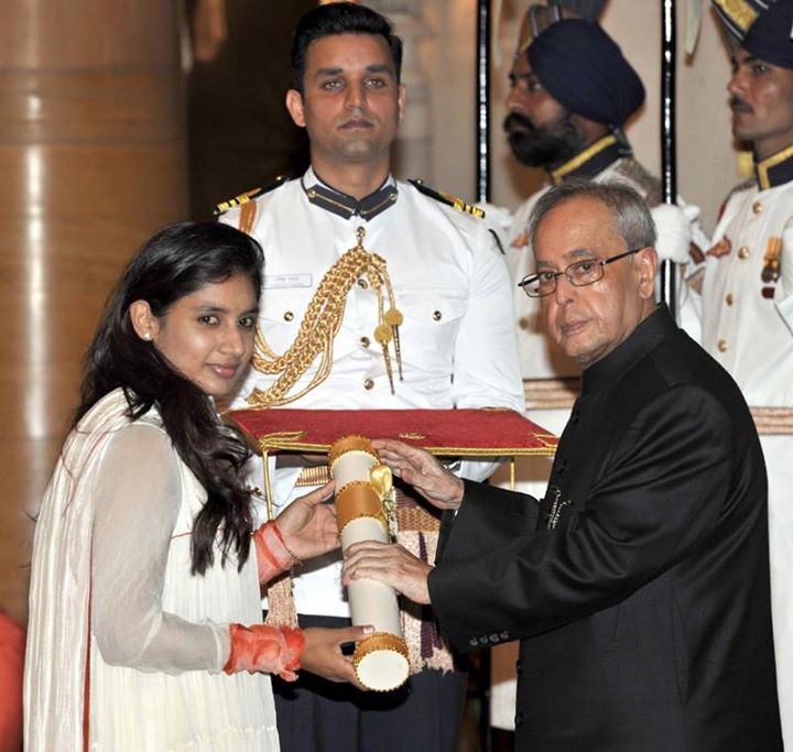 Padma Shri, Padma Bhushan, Padma Vibhushan: Pranab Mukherjee Presents ...