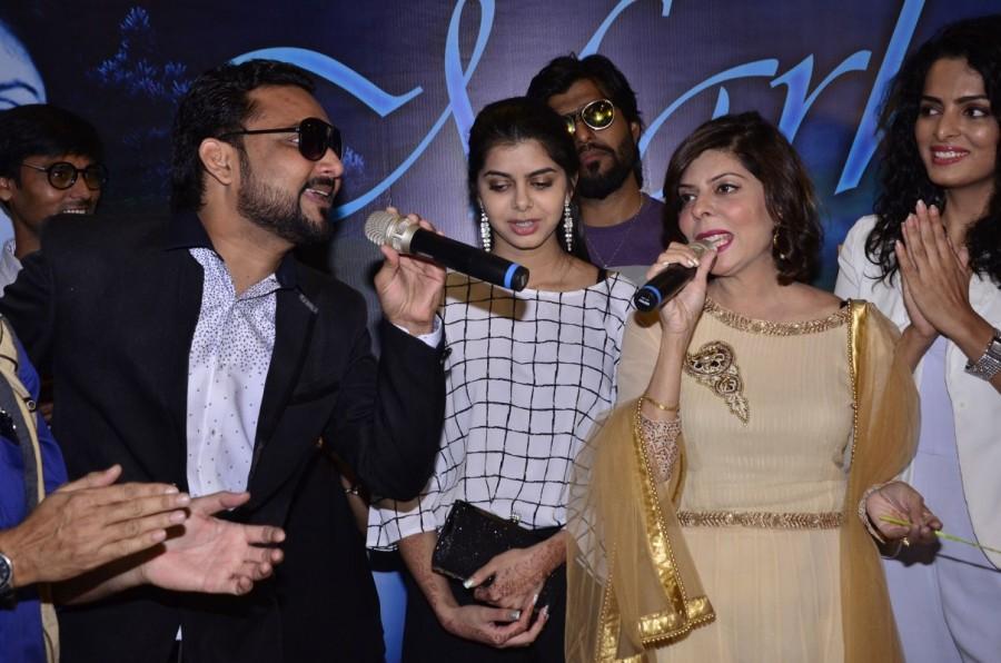 Star cast is Gaurav Ajay Kaura (GAK), Greeva Kansara, Shivender, Ruhi Chaturvedi and Aamir Shaikh. Music is being released on Worldwide Records. Singer Aaman Trikha,Aaman Trikha,MARHUM,MARHUM music,MARHUM music launch,MARHUM album,Dr. Reena Mehta,Makar Sankranti