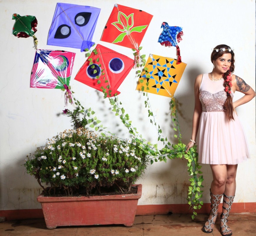 Actress Anushka Das celebrates Makar Sankranti In Mumbai on Jan 14, 2017. Anushka Das,actress Anushka Das,Anushka Das celebrate Makar Sankranti,Makar Sankranti festival,Makar Sankranti,Makar Sankranti festival celebrations,Anushka Das latest pics,Anushka Das latest images,Anushka Das latest photos,Anushka Das latest stills,Anus