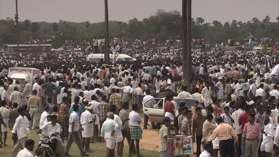The protestors including men and women, have assembled in the town well known for conducting Jallikattu. A large contingent of police personnel have been deployed at the venue to prevent any untoward incidents. Villagers protest against Jallikattu ban,Jallikattu ban,lathicharge,Police lathicharge,Alanganallur,Alanganallur town,Jallikattu,bull-taming sport