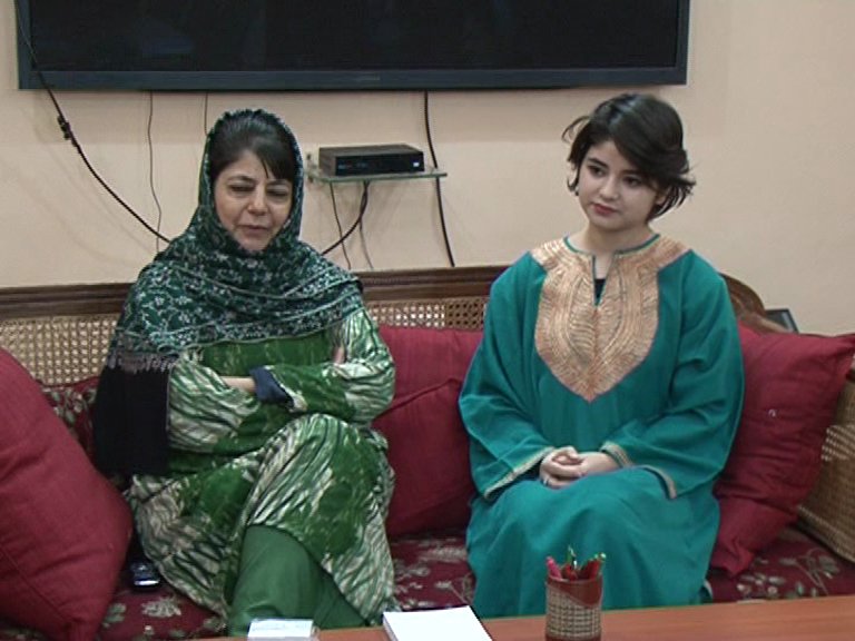 Dangal actress Zaira Wasim Khan meets J&K Chief Minister Mehbooba Mufti. Dangal actress Zaira Wasim Khan,Zaira Wasim Khan,Dangal actress,Dangal,Dangal actress Zaira Wasim threatened,Dangal actress Zaira Wasim twitter,J&K Chief Minister Mehbooba Mufti,Mehbooba Mufti