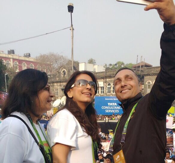 Bollywood actress Juhi Chawla spotted during the Mumbai Marathon 2017 on Jan 15, 2017. John Abraham,Juhi Chawla,John Abraham at Mumbai Marathon 2017,Juhi Chawla at Mumbai Marathon 2017,Mumbai Marathon 2017,Mumbai Marathon,celebs at Mumbai Marathon,Mumbai Marathon pics,Mumbai Marathon images,Mumbai Marathon photos,Mumbai Marathon stills,Mumb