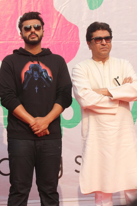 Bollywood actor Arjun Kapoor at Lokhandwala be Happy Spreading Smiles event. Arjun Kapoor,actor Arjun Kapoor,Lokhandwala,Happy Spreading Smiles,Happy Spreading Smiles event,Arjun Kapoor latest pics,Arjun Kapoor latest images,Arjun Kapoor latest photos,Arjun Kapoor latest stills,Arjun Kapoor latest pictures