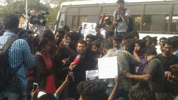 Jallikattu ban,Jallikattu,Jallikattu Controversy,Mayilsamy,GV Prakash,Marina beach,protest against Jallikattu ban,Jallikattu ban protest,Jallikattu protest,T. Rajendar