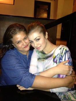 Ayesha Takia and her mom