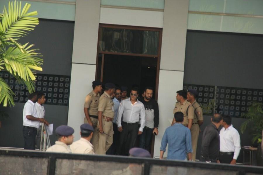 Bollywood actor Salman Khan was today acquitted of all charges in the Arms Act case against him in the alleged poaching of two black bucks. Salman Khan,actor Salman Khan,Arms Act case,Salman Khan Arms Act case,Salman Khan reaches Jodhpur CJM Court,Salman Khan reaches Jodhpur,Salman Khan reaches Jodhpur Court