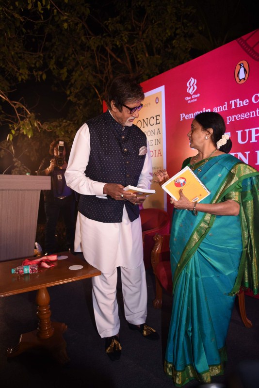 Bollywood actor Amitabh Bachchan launches Bhawana Somaaya's Book Once Upon A Time in India. Amitabh Bachchan,actor Amitabh Bachchan,Bhawana Somaaya,Once Upon A Time in India,Bhawana Somaaya's book Once Upon A Time in India,Amitabh Bachchan latest pics,Amitabh Bachchan latest images,Amitabh Bachchan latest photos,Amitabh Bachchan latest stil