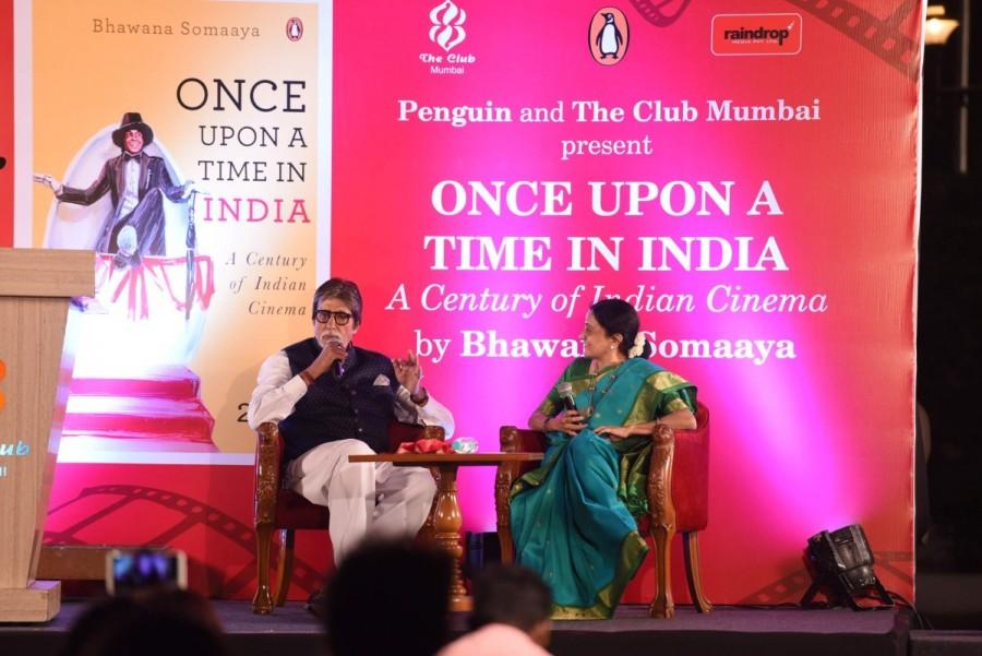 Bollywood actor Amitabh Bachchan launches Bhawana Somaaya's Book Once Upon A Time in India. Amitabh Bachchan,actor Amitabh Bachchan,Bhawana Somaaya,Once Upon A Time in India,Bhawana Somaaya's book Once Upon A Time in India,Amitabh Bachchan latest pics,Amitabh Bachchan latest images,Amitabh Bachchan latest photos,Amitabh Bachchan latest stil