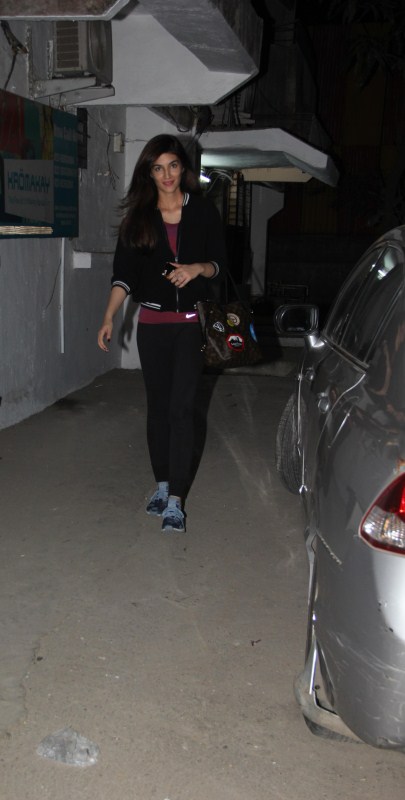 Bollywood actress Kriti Sanon spotted at PVR Juhu in Mumbai. Kriti Sanon,Kriti Sanon spotted at PVR Juhu,Kriti Sanon at PVR Juhu,PVR Juhu,actress Kriti Sanon,Kriti Sanon latest pics,Kriti Sanon latest images,Kriti Sanon latest photos,Kriti Sanon latest stills,Kriti Sanon latest pictures
