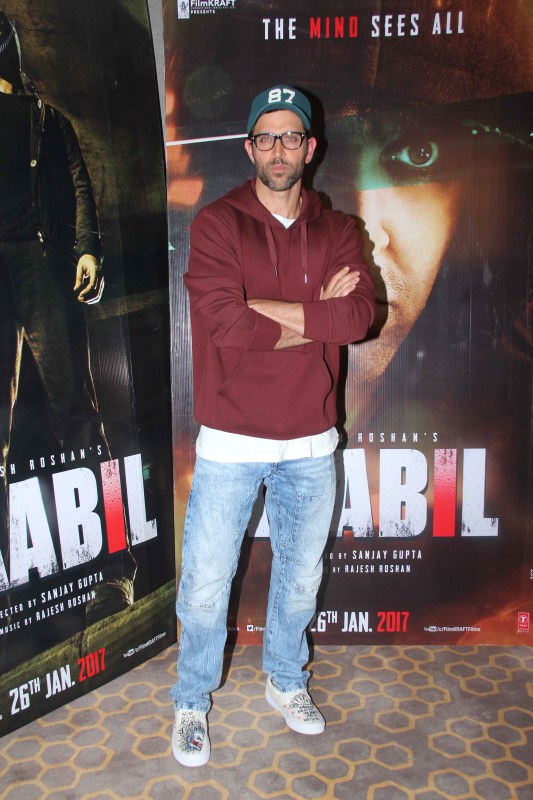 Bollywood actor Hrithik Roshan promotes Kaabil movie. Hrithik Roshan and Yami Gautam,Hrithik Roshan,Yami Gautam,Kaabil,Kaabil promotion,Kaabil movie promotion,Kaabil promotion pics,Kaabil promotion images,Kaabil promotion photos,Kaabil promotion stills,Kaabil promotion pictures