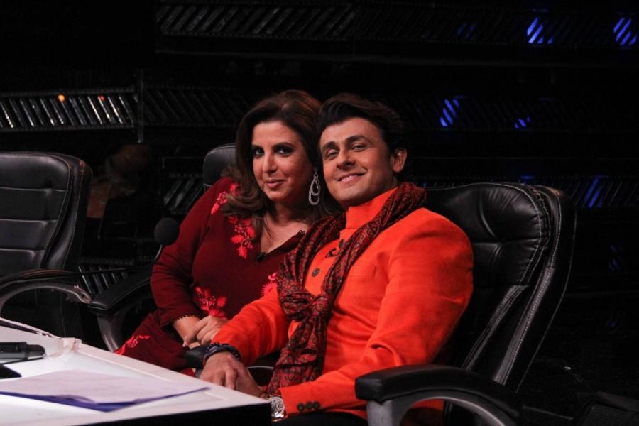 Former cricket player Virender Sehwag appears as special guest on the Indian Idol show. Virender Sehwag,Indian Idol show,Virender Sehwag on Indian Idol show,Former cricket player Virender Sehwag,Virender Sehwag pics,Virender Sehwag images,Virender Sehwag photos,Virender Sehwag stills,Virender Sehwag pictures
