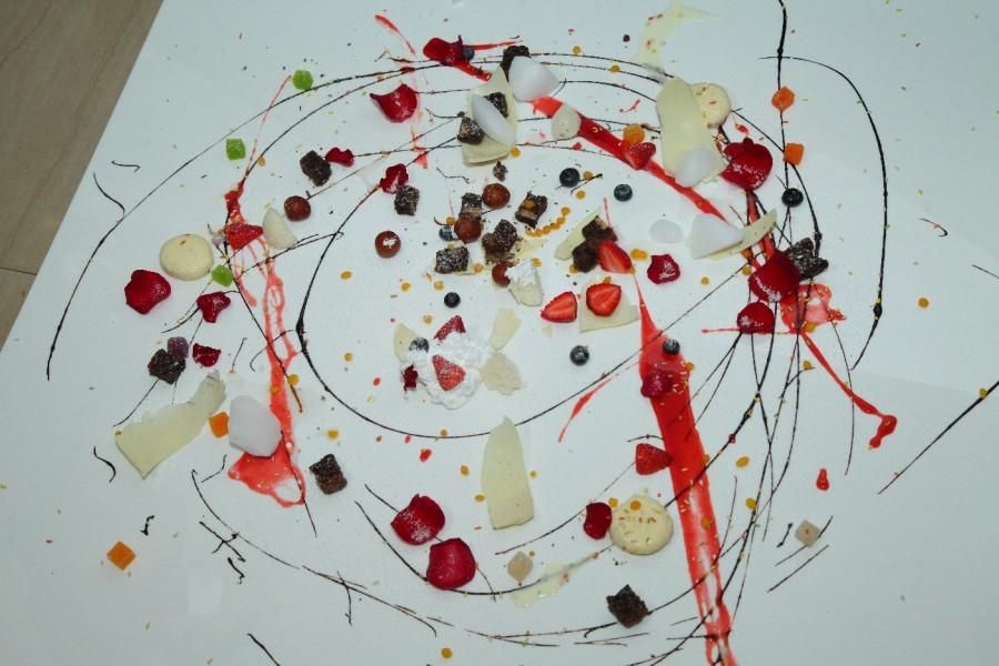 Dessert styled by Chef Shaun Kenworthy. Curtain Raiser,Young Chef Olympiad 2017,IIHM,Chef Abhijit Saha,Avant Garde,Shaun Kenworthy,Shalini Khanna Charles,Curtain Raiser of Young Chef Olympiad 2017