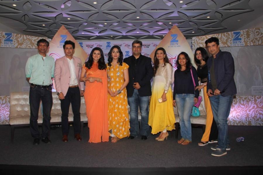 Deepak Rajadhyaksha, Zee deputy Business Head, Television actors Sudeep Sahir, Riddhi Dogra, Disha Parmar, Producer Siddharth Malhotra with wife Sapna Malhotra and Screenwriter Raghuvir Shekhawat during the launch of Zee TV new show Woh Apna Sa in Mumbai, India on January 17, 2017. Deepak Rajadhyaksha,Zee deputy Business Head,Television actors Sudeep Sahir,Riddhi Dogra,Disha Parmar,Producer Siddharth Malhotra,Woh Apna Sa,Woh Apna Sa serial