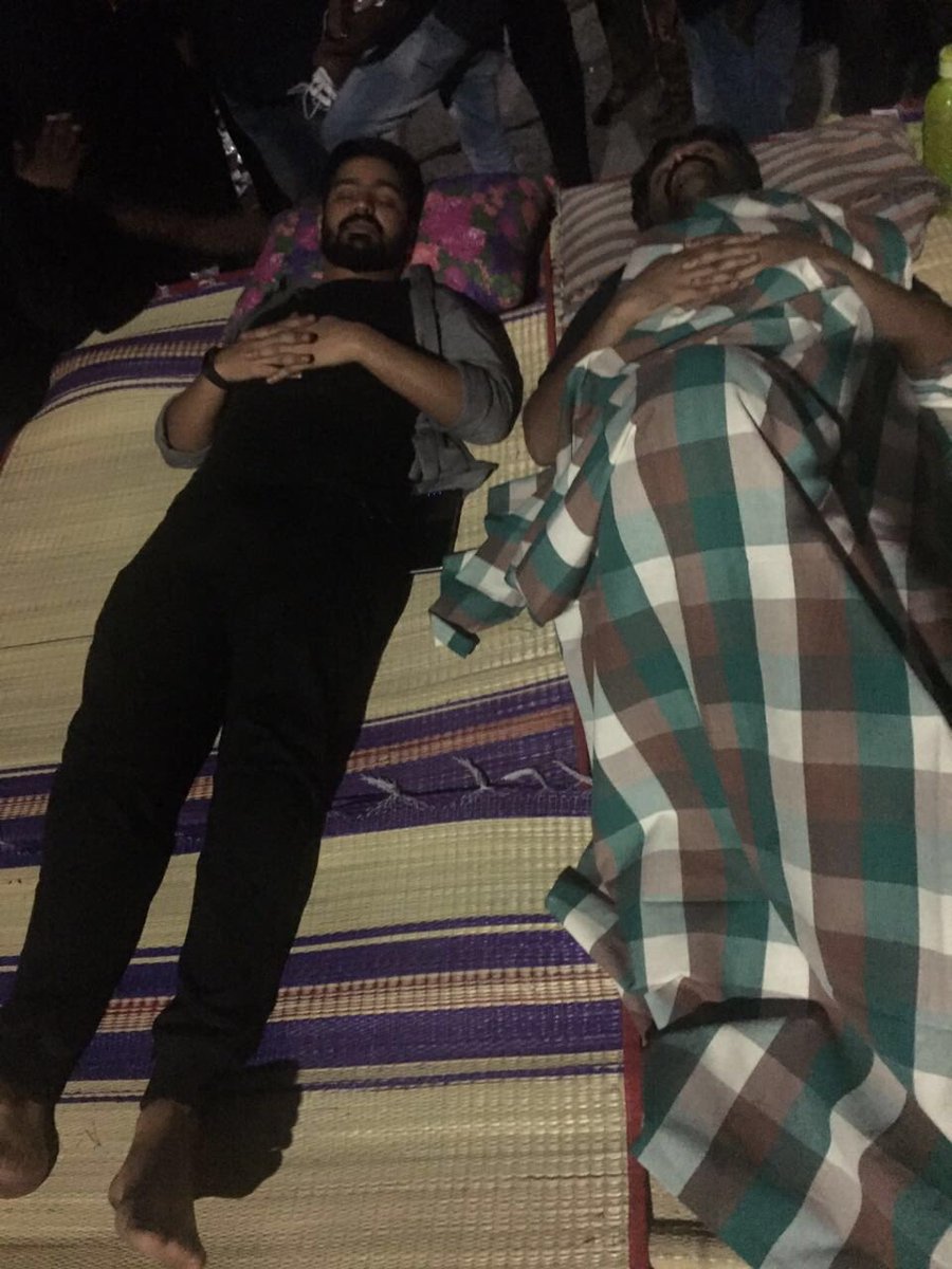 South Indian actor Silambarasan, Mahat and others protesting & sleeping on the streets outside actor Simbu's house. Jallikattu protest,jallikattu protests,Simbu,actor Simbu,Silambarasan,Simbu at Jallikattu protest,actor Simbu at Jallikattu protest