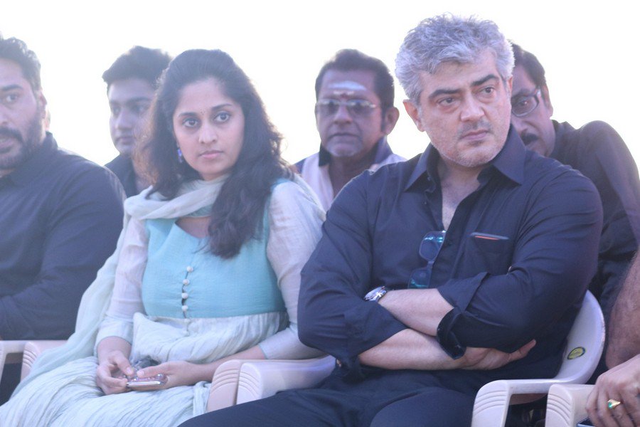 Nadigar Sangam Jallikattu protest: Thala Ajith and Shalini attendees. Thala Ajith,Ajith,Shalini,Ajith at Jallikattu protest,Thala Ajith at Jallikattu protest,Thala at Jallikattu protest,Jallikattu protest,Actor Ajith