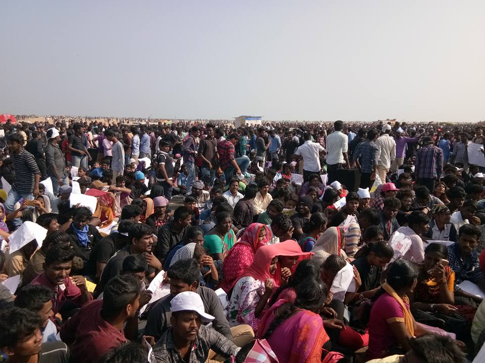 Day 4 of Jallikattu protests and the mood at Chennai's Marina beach is electrifying. Day 4 of Jallikattu protests,Jallikattu protests,Jallikattu protest,Marina beach,Chennai's Marina beach,Jallikattu protest at Marina beach,Jallikattu protest pics,Jallikattu protest images,Jallikattu protest photos,Jallikattu protest stills,Jallikatt
