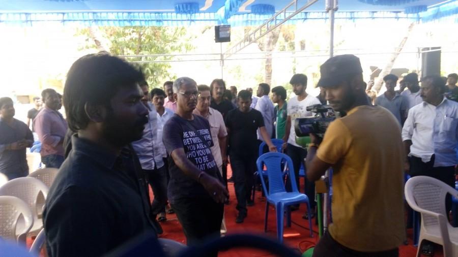 Celebs like Kamal Haasan, Sathyaraj at Nadigar Sangam Jallikattu protest. Kamal Haasan,Sathyaraj,Kamal Haasan at Jallikattu protest,Sathyaraj at Jallikattu protest,Jallikattu protest pics,Jallikattu protest images,Jallikattu protest photos,Jallikattu protest stills,Jallikattu protest pictures