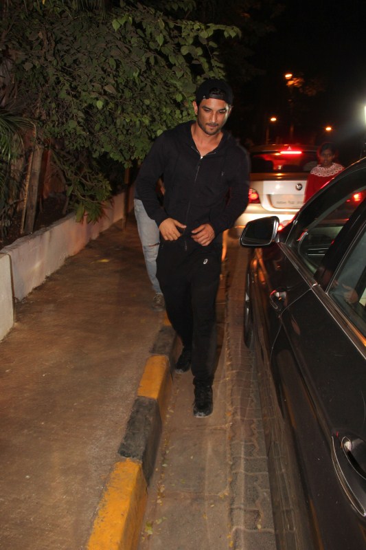 Bollywood actor Sushant Singh Rajput spotted at olive restaurant in Bandra. Sushant Singh Rajputm,Sushant Singh,Vikas Bahl,Sushant Singh Rajput spotted at olive restaurant,Vikas Bahl spotted at olive restaurant