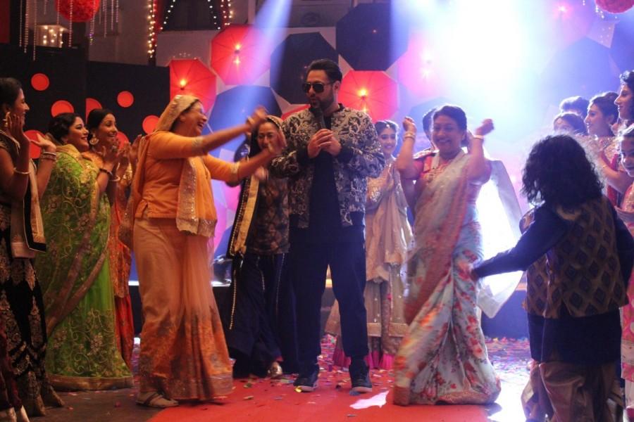 STAR Plus' longest running show, Yeh Rishta Kya Kehlata Hai continues to enthral its audience with its intriguing track and story-lines. Currently the show is witnessing the sangeet of the lead pair, Naira (Shivangi Joshi) and Kartik (Mohsin Khan). Yeh Rishta Kya Kehlata Hai,Rapper Badshah,Rapper Badshah perform
