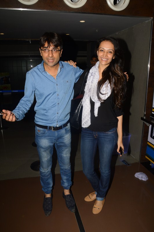 In Coffee with D, for the first time one gets to witness the actual life that D has led and how there's nothing awe-inspiring about his lifestyle. Clearly, the USP of the film is never before seen startling facts about D’s life. The audience will witness several revelations through a face-off between the India’s leading journalist Arnab Ghosh (Sunil Grover) and World’s dreaded terrorist – D (Zakir Hussain). Coffee with D,Cinepolis Cinema,Anjana Sukhani,Dipannita Sharma,Glamor & Glitz,special screening of Coffee with D,Pankaj Tripathi,Nassar Abdulla,Rajesh Sharma