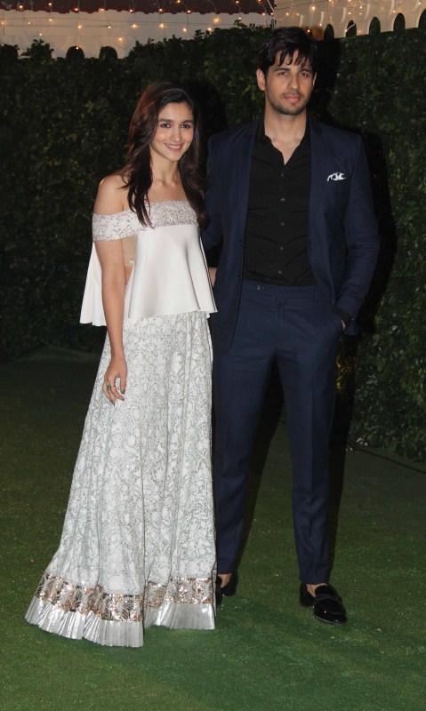 Alia Bhatt, Sidharth Malhotra at Ronnie Screwvala’s daughter’s wedding reception. Aditya Roy Kapur,Vidya Balan,Alia Bhatt,Sidharth Malhotra,Ronnie Screwvala,Ronnie Screwvala daughter wedding reception,Ronnie Screwvala daughter wedding reception pics,Ronnie Screwvala daughter wedding reception images,Ronnie Screwvala daughter wedding re