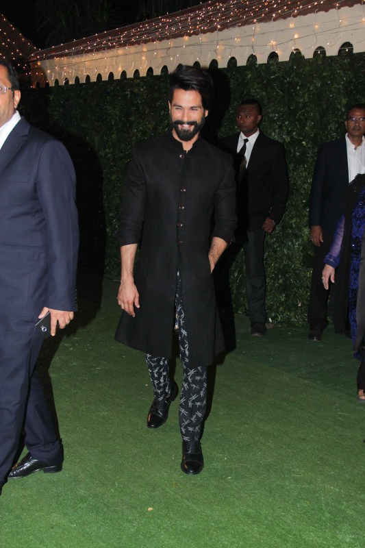 Shahid Kapoor spotted at Ronnie Screwvala’s daughter’s wedding reception. Sonakshi Sinha,Katrina Kaif,Kiran Rao,Shahid Kapoor,Ronnie Screwvala’s daughter’s wedding reception,Kunal Kapoor,Naina Bachchan,Aditya Roy Kapur,Vidya Balan,Kiran Rao,Aftab Shivdasani,Nin Dusanj,Bunty Walia,Suniel Shetty,Anupama Chopra,Vidhu Vinod Chopra