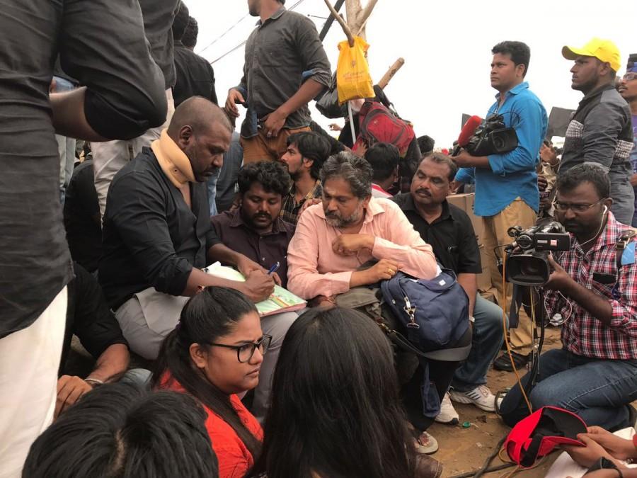 South Indian actor Raghava Lawrence participates in Jallikattu protest at Marina Beach. Raghava Lawrence,Raghava Lawrence at Marina Beach,Marina Beach,actor Raghava Lawrence,Raghava Lawrence at Jallikattu protest,Raghava Lawrence Jallikattu protest,Raghava Lawrence Jallikattu protest pics,Raghava Lawrence Jallikattu protest images,Raghava La