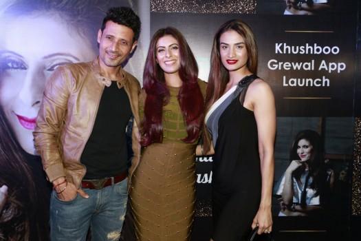 Meet Brothers and Khushboo Grewal at the app launch of Khushboo Grewal.