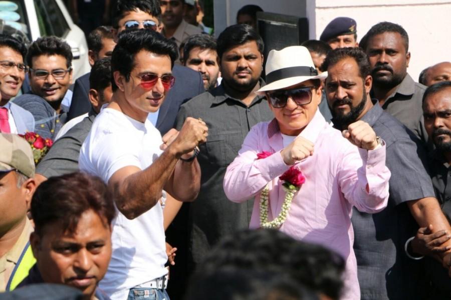 Action superstar Jackie Chan arrived in Mumbai today to promote his upcoming film "Kung Fu Yoga". Jackie Chan,Action superstar Jackie Chan,actor Jackie Chan,Kung Fu Yoga,Kung Fu Yoga promotion,Kung Fu Yoga movie promotion,Jackie Chan in India,Jackie Chan pics,Jackie Chan images,Jackie Chan photos,Jackie Chan stills,Jackie Chan pictures