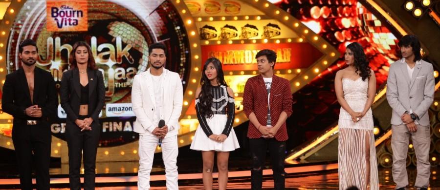 After winning "Dance India Dance Li'l Masters", Teriya Magar once again did the happy dance when she was announced the winner of "Jhalak Dikhhla Jaa 9". The 14-year-old Nepali girl, who now wants to try her luck in Bollywood, says sharing screen space with actress Sonakshi Sinha is her dream. Dikhhla Jaa season 9,Dikhhla Jaa,Dikhhla Jaa season 9 winner,Teriya Magar defeats Salman Yusuff Khan,Shantanu Maheshwari,Salman Yusuff Khan,Shantanu Maheshwari,Teriya Magar,Jhalak Dikhhla Jaa