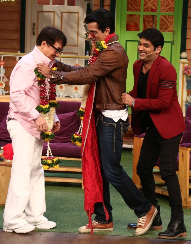 Jackie Chan and Sonu Soon promote Kung Fu Yoga on the sets of The Kapil Sharma Show. Jackie Chan and Sonu Soon,Jackie Chan,Sonu Soon,Kung Fu Yoga,The Kapil Sharma Show,The Kapil Sharma Show on the sets,Stanley Tong,Disha Patani,Amyra Dastur