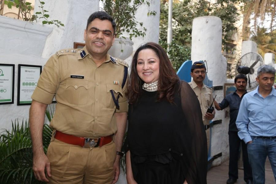 DCP Satyanarayan Choudhary and Lina Ashar at the book launch of Drama Teen. Sohail Khan,Priya Dutt,Shekhar Ravijani,Pooja Bedi,Ms. Lina Ashar's Drama Teen,Drama Teen,book launch,book launch of Drama Teen,Drama Teen book launchm,Drama Teen book launch pics,Drama Teen book launch images,Drama Teen book launch photos