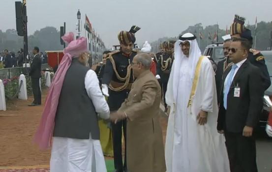 Photos of President Mukherjee & Crown Prince of Abu Dhabi arrive at Rajpath for Republic Day parade.