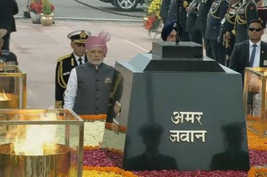Prime Minister Narendra Modi on Thursday paid tribute to the martyrs by laying a wreath at the Amar Jawan Jyoti at India Gate on the occasion of Republic Day.