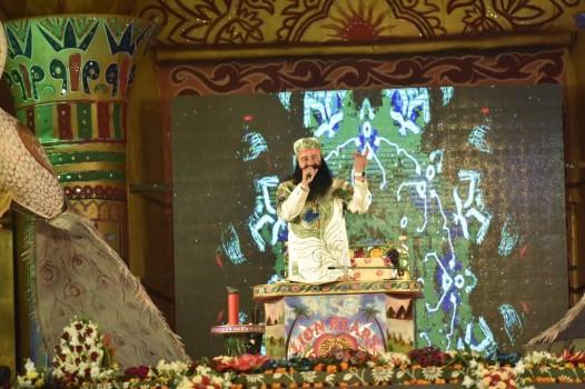 Photos of Saint Dr. Gurmeet Ram Rahim Singh Insan at Hind Ka Napak Ko Jawab MSG Lion Heart-2 Trailer Launch.