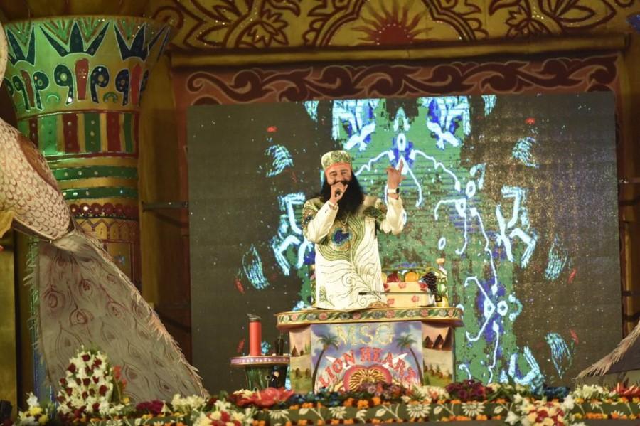 Photos of Saint Dr. Gurmeet Ram Rahim Singh Insan at Hind Ka Napak Ko Jawab MSG Lion Heart-2 Trailer Launch. Gurmeet Ram Rahim Singh Insan,Saint Dr. Gurmeet Ram Rahim Singh Insan,MSG Lion Heart-2,MSG Lion Heart-2 trailer,Hind Ka Napak Ko Jawab