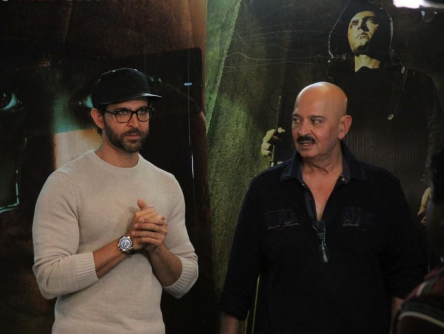 Actor Hrithik Roshan and Rakesh Roshan at Kaabil promotion. Hrithik Roshan and Rakesh Roshan,Hrithik Roshan,Rakesh Roshan,Kaabil promotion,Kaabil movie promotion,Kaabil promotion pics,Kaabil promotion images,Kaabil promotion photos,Kaabil promotion stills,Kaabil promotion pictures