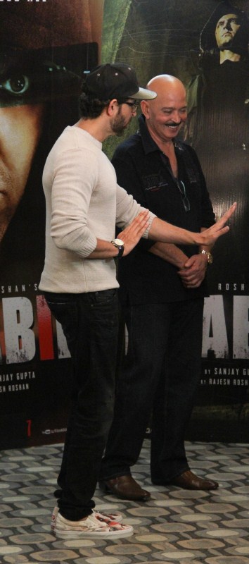 Actor Hrithik Roshan and Rakesh Roshan at Kaabil promotion. Hrithik Roshan and Rakesh Roshan,Hrithik Roshan,Rakesh Roshan,Kaabil promotion,Kaabil movie promotion,Kaabil promotion pics,Kaabil promotion images,Kaabil promotion photos,Kaabil promotion stills,Kaabil promotion pictures