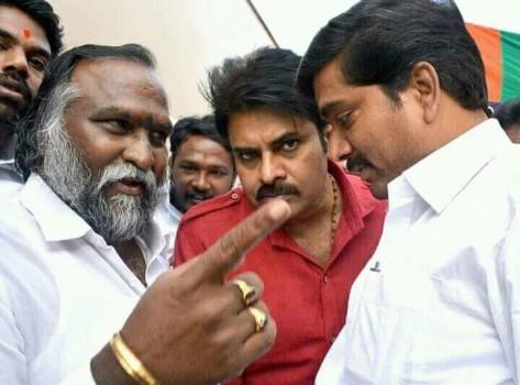 South Indian actor Pawan Kalyan launches Manam newspaper on Katamarayudu sets.