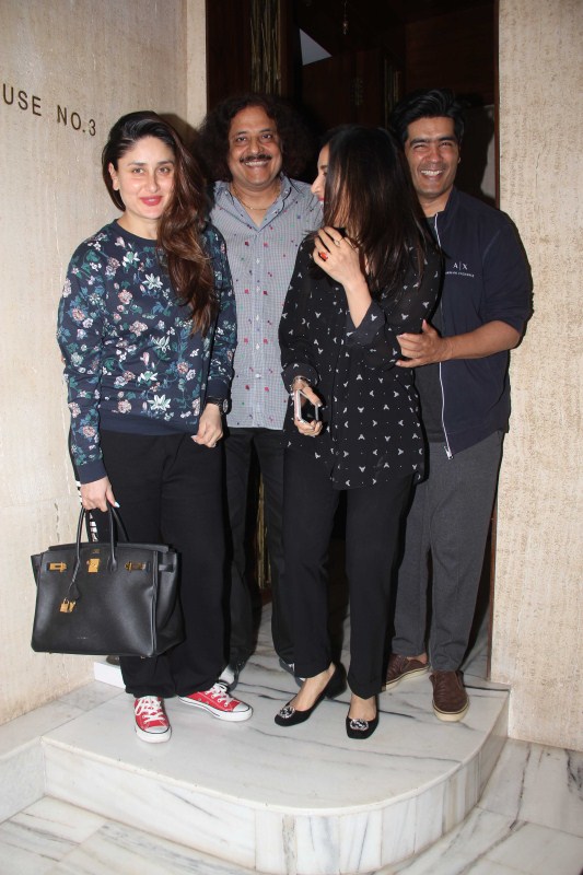 Bollywood actress Kareena Kapoor Khan and Sophie Choudry snapped post dinner at Manish Malhotra’s house. Kareena Kapoor Khan,Sophie Choudry,Kareena Kapoor Khan and Sophie Choudry,Manish Malhotra,Kareena Kapoor Khan at Manish Malhotra house,Sophie Choudry at Manish Malhotra house
